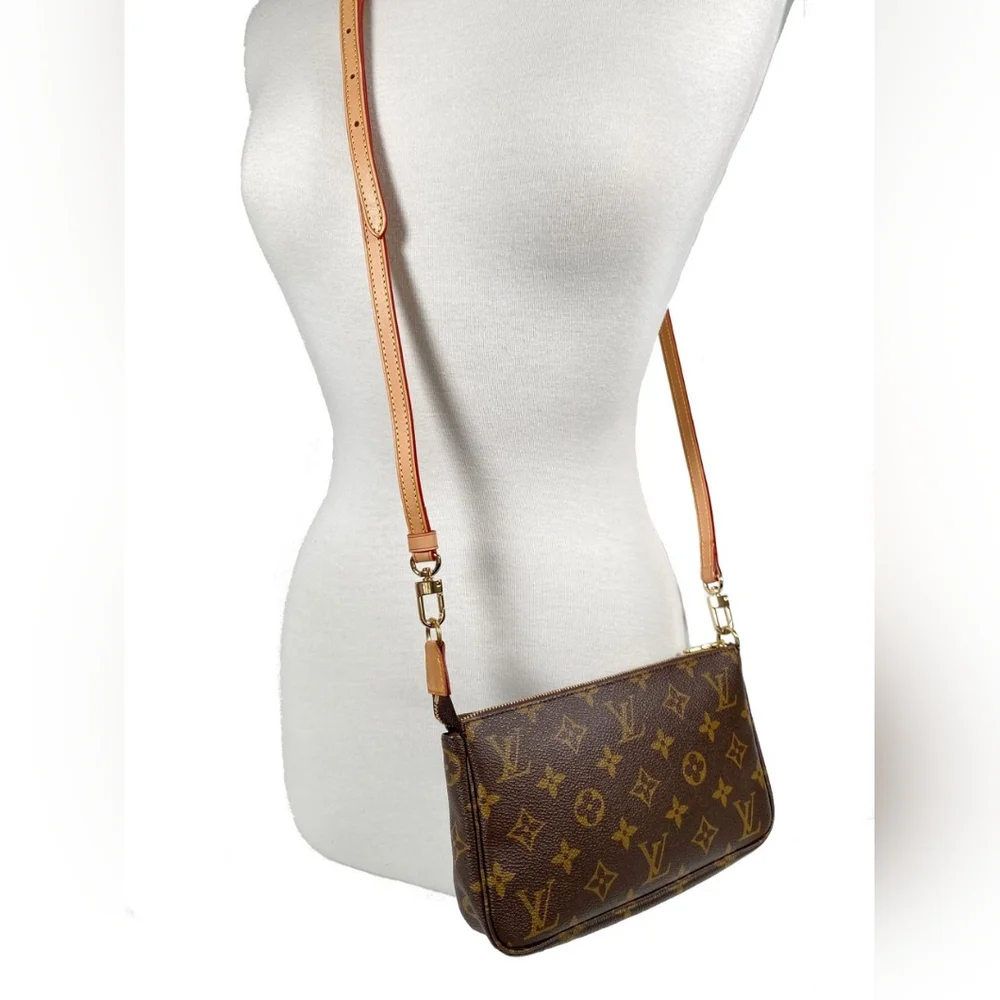 LOUIS VUITTON POCHETTE ACCESSORIES MONOGRAM canvas